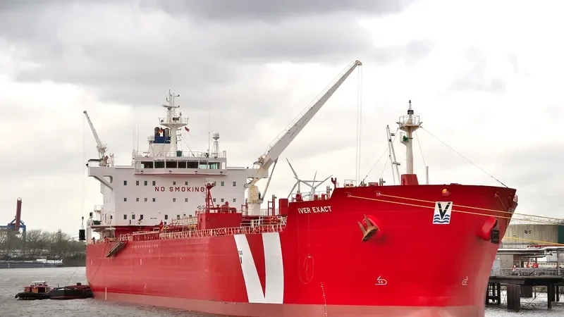 IDI Tanker IMO 9307982 photo 6