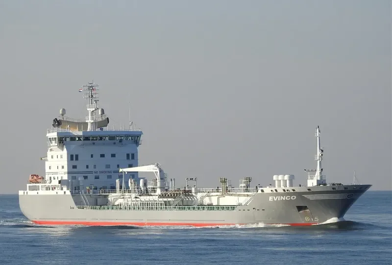 EVINCO Tanker IMO 9308546 photo 8