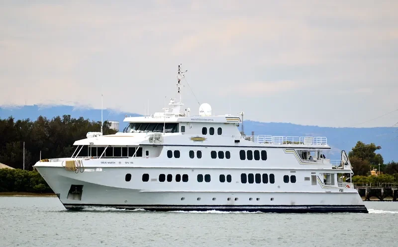 TRUE NORTH Passenger Ship IMO 9308651 photo 5