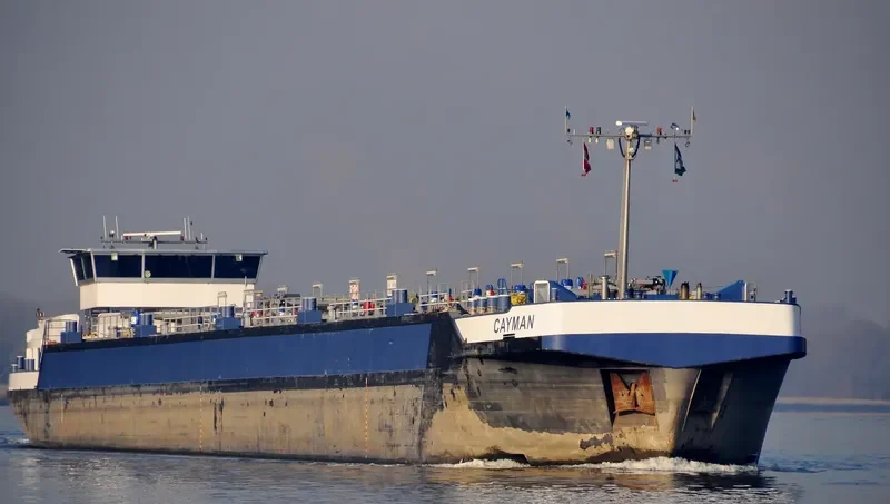 CAYMAN Tanker IMO 9309100 photo 3
