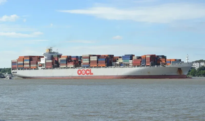 OOCL SOUTHAMPTON Container Ship IMO 9310240 photo 6
