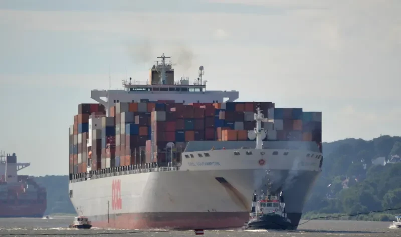 OOCL SOUTHAMPTON Container Ship IMO 9310240 photo 7