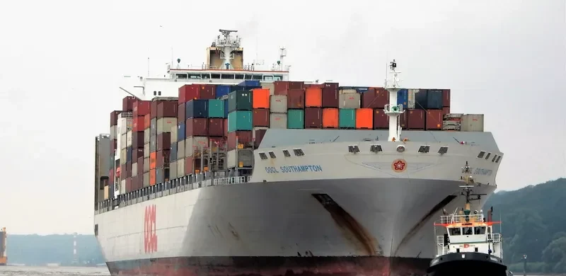 OOCL SOUTHAMPTON Container Ship IMO 9310240 photo 10