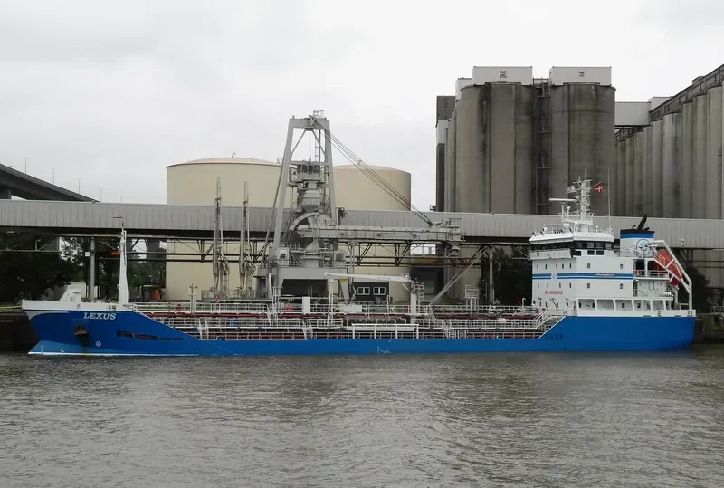 LEXUS Tanker IMO 9310317 photo 8