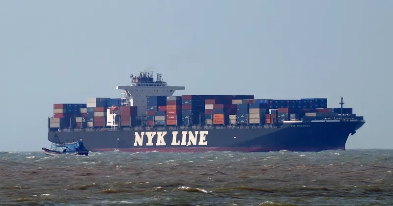 NYK OCEANUS Container Ship IMO 9312975 photo 2