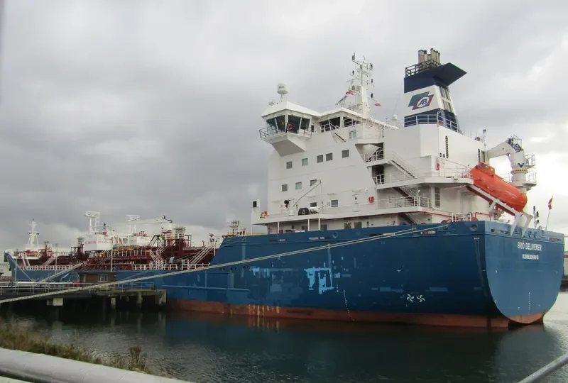 HAMMERHEAD Tanker IMO 9313096 photo 2
