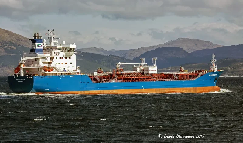 BRO DISTRIBUTOR Tanker IMO 9313113 photo 9