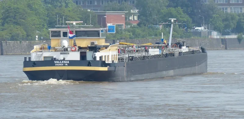VOYAGE Tanker IMO 9313591 photo 9