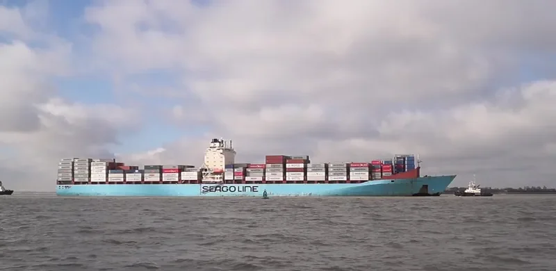 SEAGO PIRAEUS Container Ship IMO 9313955 photo 2