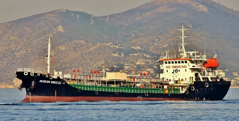 ECOBREEZE Tanker IMO 9314466 photo 8