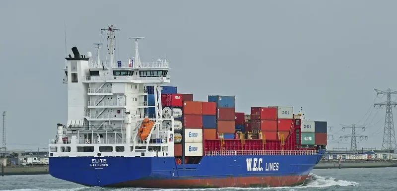 WEC DE HOOGH Container Ship IMO 9315018 photo 6