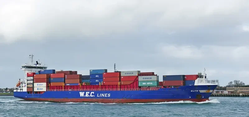 WEC DE HOOGH Container Ship IMO 9315018 photo 7