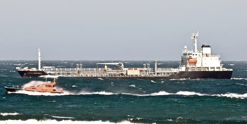 THERESA MICRONESIA Tanker IMO 9317250 photo 4