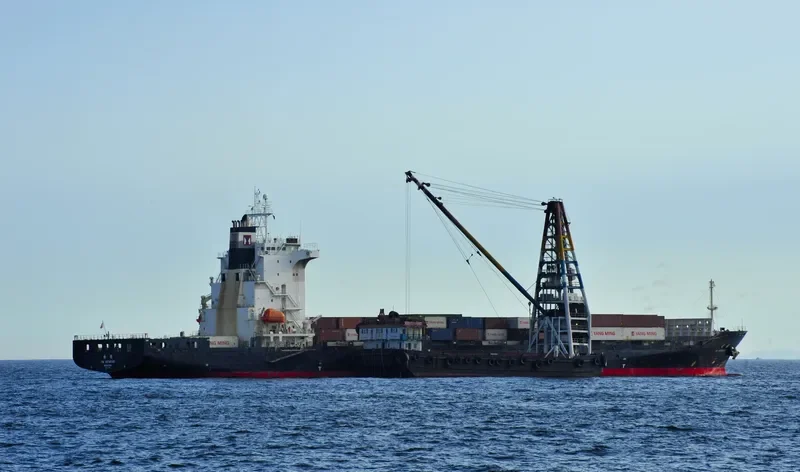 YM INITIATIVE Container Ship IMO 9319090 photo 2