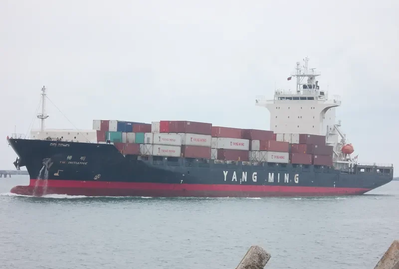 YM INITIATIVE Container Ship IMO 9319090 photo 4