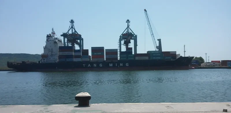 YM INCEPTION Container Ship IMO 9319155 photo 7