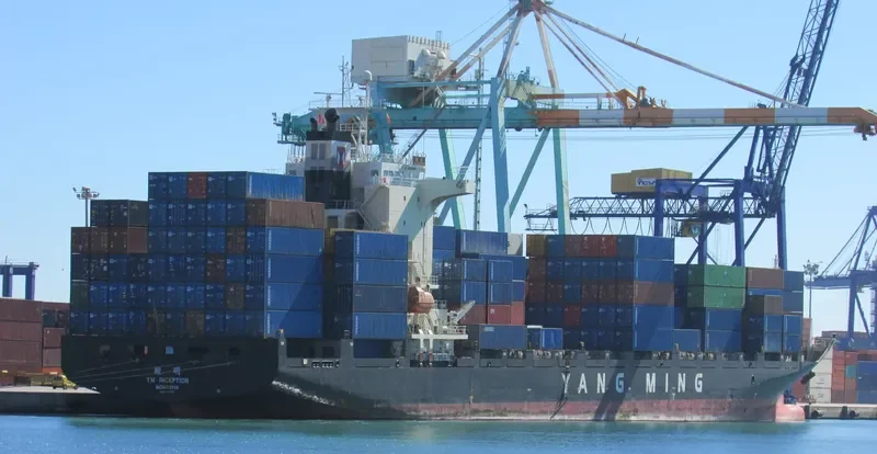 YM INCEPTION Container Ship IMO 9319155 photo 10
