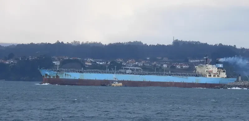 MAERSK PIPER Tanker IMO 9319703 photo 5