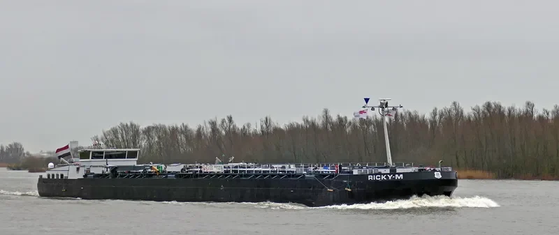 RICKY M Tanker IMO 9321081 photo 7