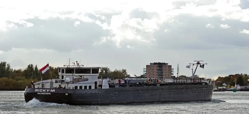 RICKY M Tanker IMO 9321081 photo 9