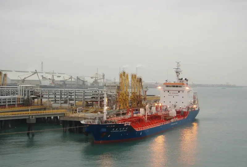 AT LUCKY Tanker IMO 9321421