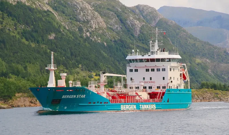 BERGEN STAR Tanker IMO 9321603 photo 3