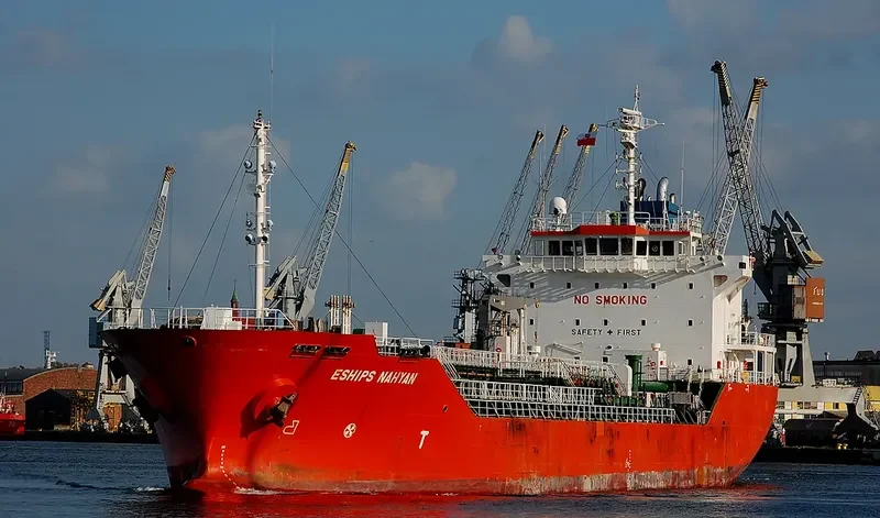 DOOLA STAR Tanker IMO 9321809 photo 9