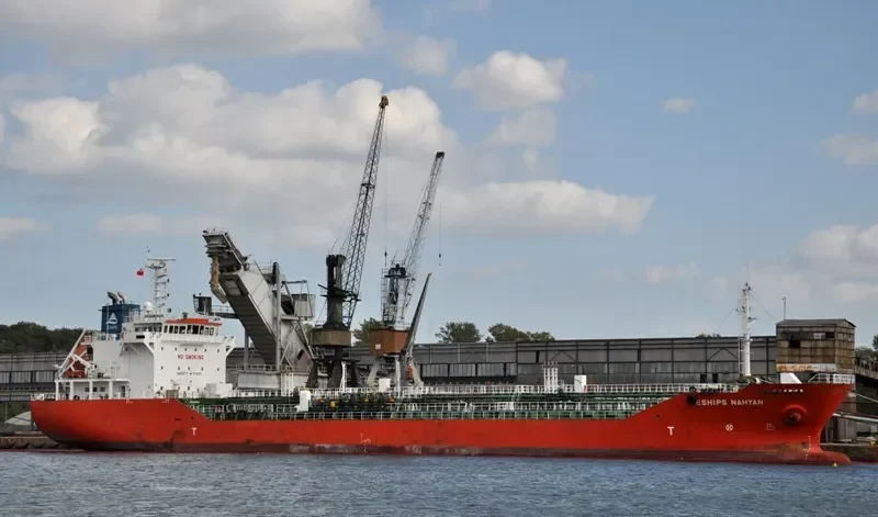 DOOLA STAR Tanker IMO 9321809 photo 10