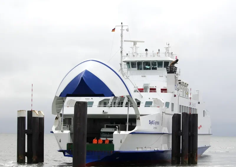 SYLT EXPRESS Ro-Ro IMO 9321823 photo 5