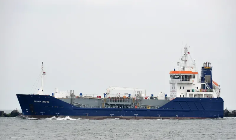SARNIA CHERIE Tanker IMO 9322164 photo 5