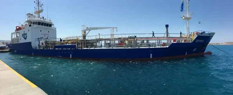ZEFYROS Tanker IMO 9324382 photo 2