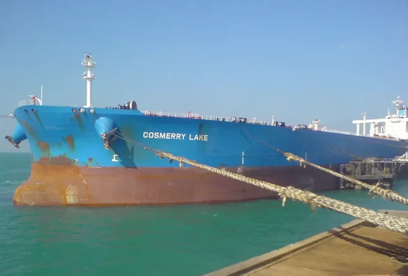 COSMERRY LAKE Tanker IMO 9325037 photo 4