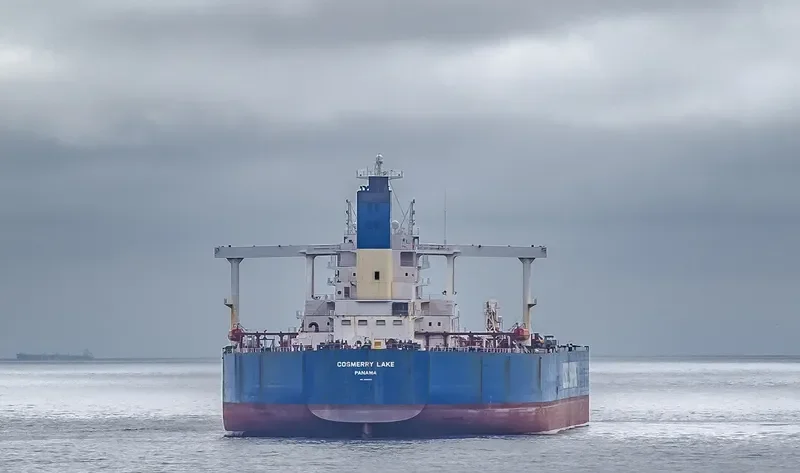 COSMERRY LAKE Tanker IMO 9325037 photo 6