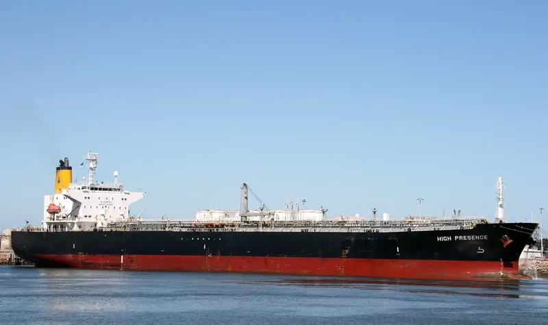 HIGH SD YIHE Tanker IMO 9325324 photo 9