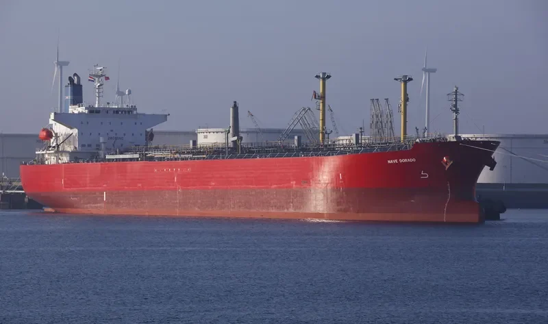 NAVE DORADO Tanker IMO 9325336 photo 4
