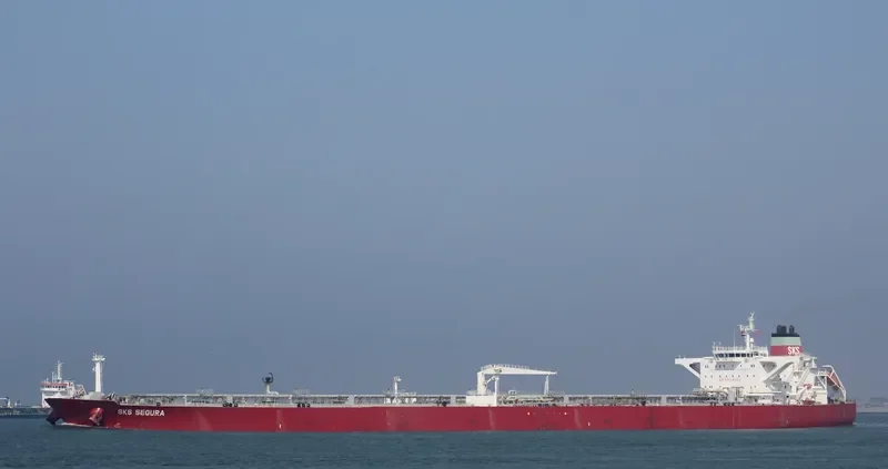 CARO Tanker IMO 9326718 photo 8