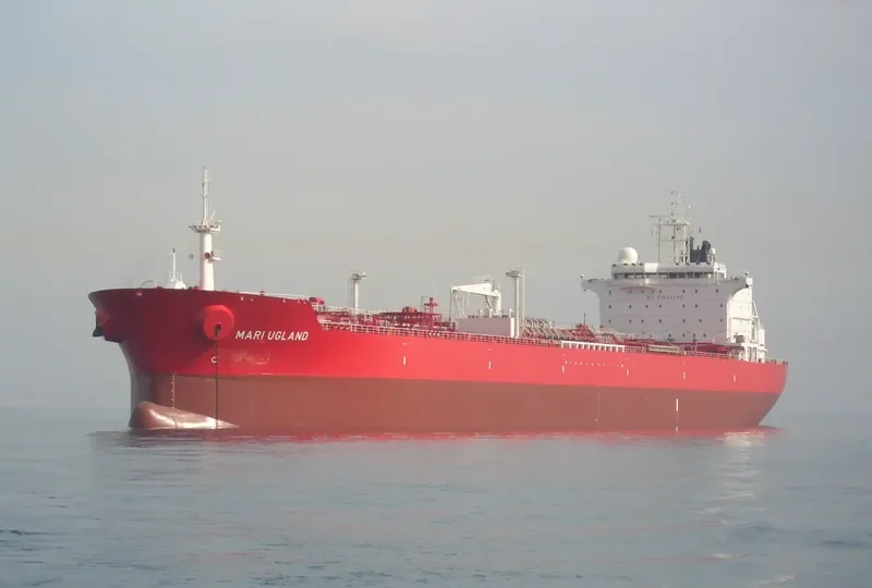 MARI UGLAND Tanker IMO 9326885 photo 9