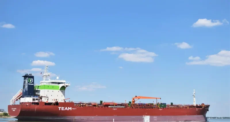 TORM DISCOVERER Tanker IMO 9326938 photo 2