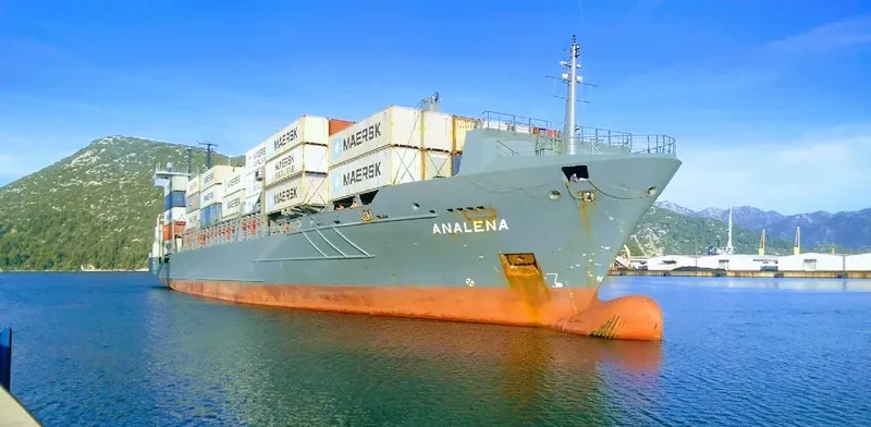 NCL AVEROY Container Ship IMO 9326990 photo 3