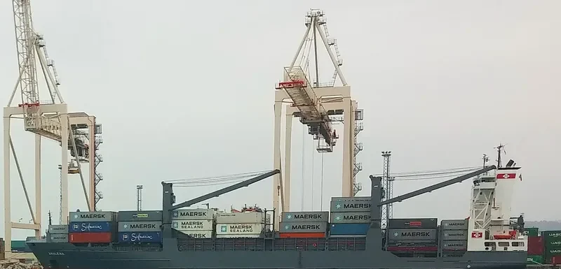 NCL AVEROY Container Ship IMO 9326990 photo 10