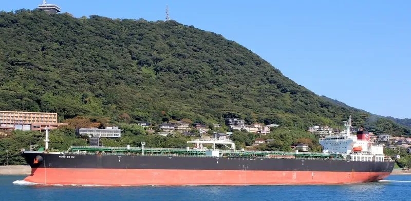 HONG ZE HU Tanker IMO 9327009 photo 2