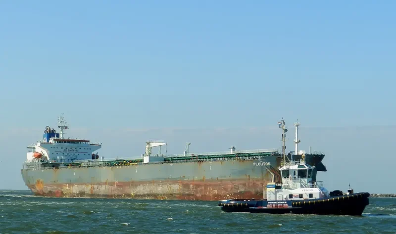 PLOUTOS Tanker IMO 9327023 photo 10