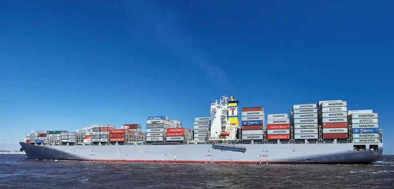 IRENES WARWICK Container Ship IMO 9327786 photo 5