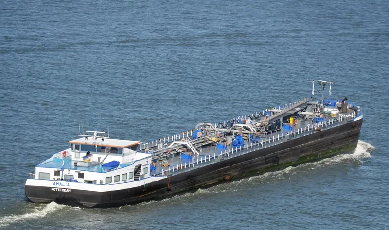 MALIA Tanker IMO 9328584 photo 7
