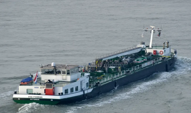 VICTORIA Tanker IMO 9328754 photo 5