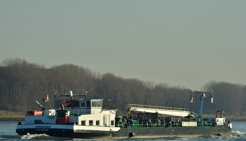 VANORA Tanker IMO 9328766 photo 9
