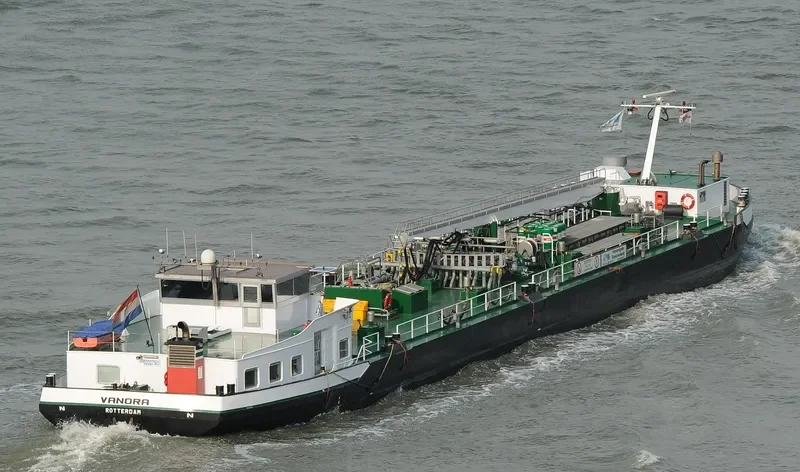 VANORA Tanker IMO 9328766 photo 10