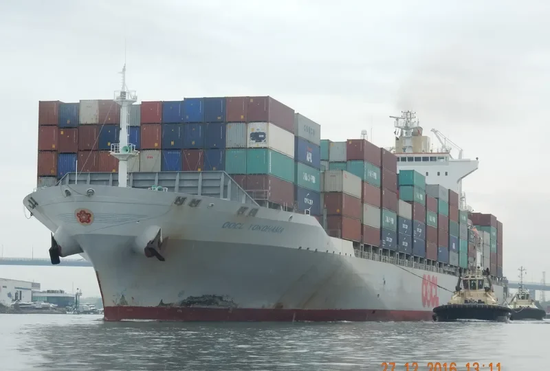 OOCL YOKOHAMA Container Ship IMO 9329538