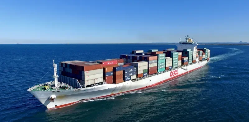 OOCL YOKOHAMA Container Ship IMO 9329538 photo 7