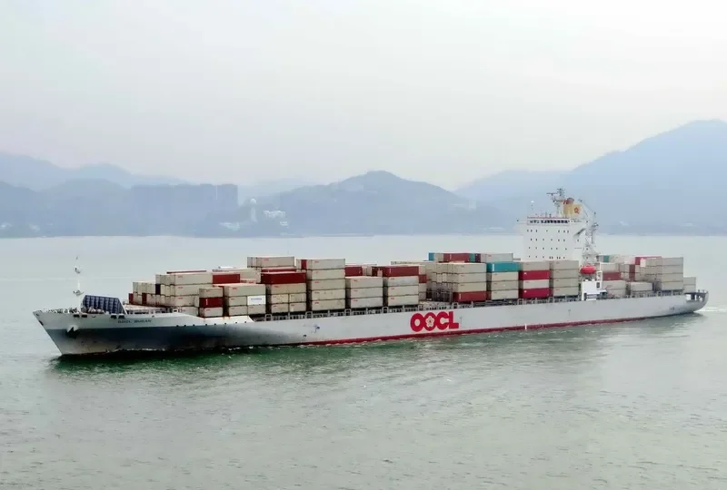 OOCL BUSAN Container Ship IMO 9329540 photo 8
